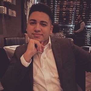 Meet your Posher, Manny